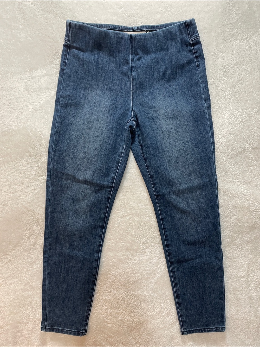 Soft Surroundings M Pull On Jeans flat Front Stretch Blue Hidden Elastic Waist